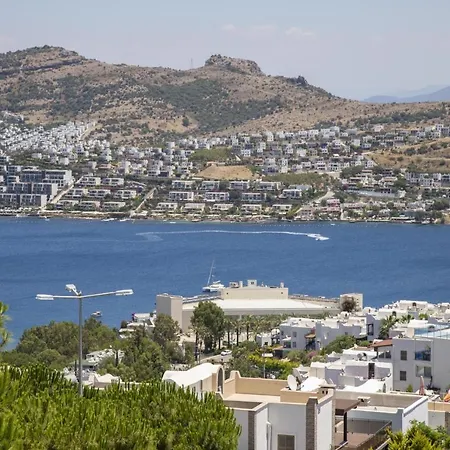 3 Bedroom Comfy House With Peaceful View In Yalikavak Willa Bodrum